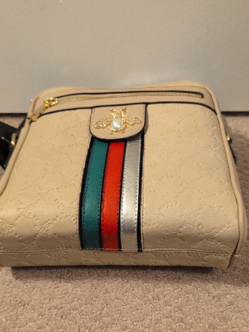 Beige Crossbody Bag with Bee Emblem and Tricolor Stripe With Matching L Wallet - Picture 5 of 9